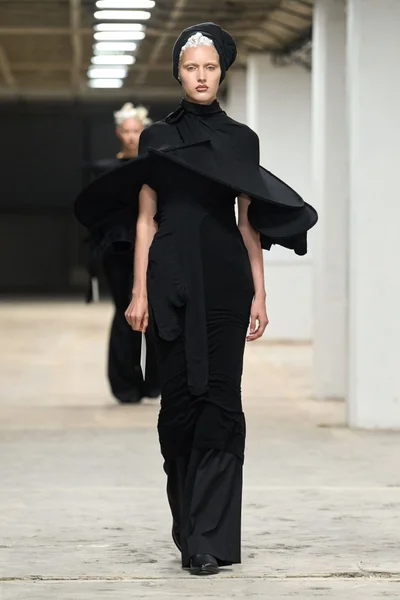 Look 22